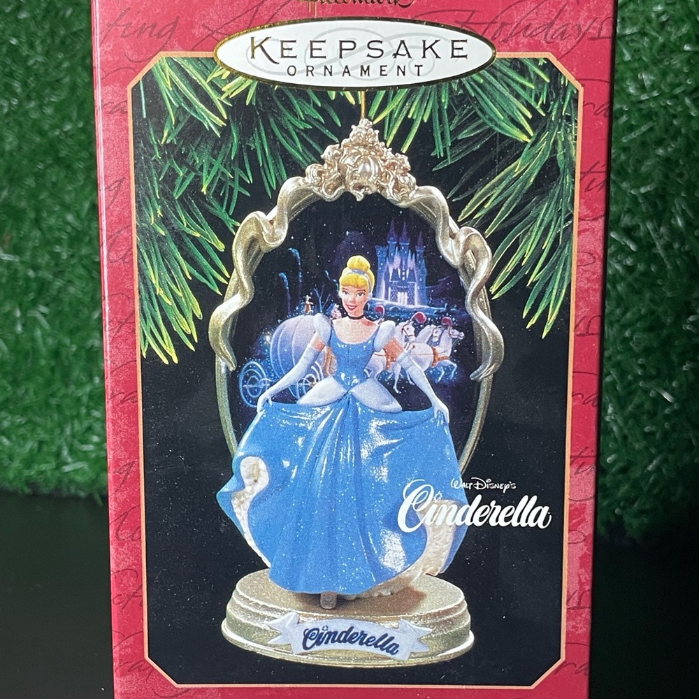 Hallmark 2013 Keepsake Disney “Cinderella” Ornament Collection